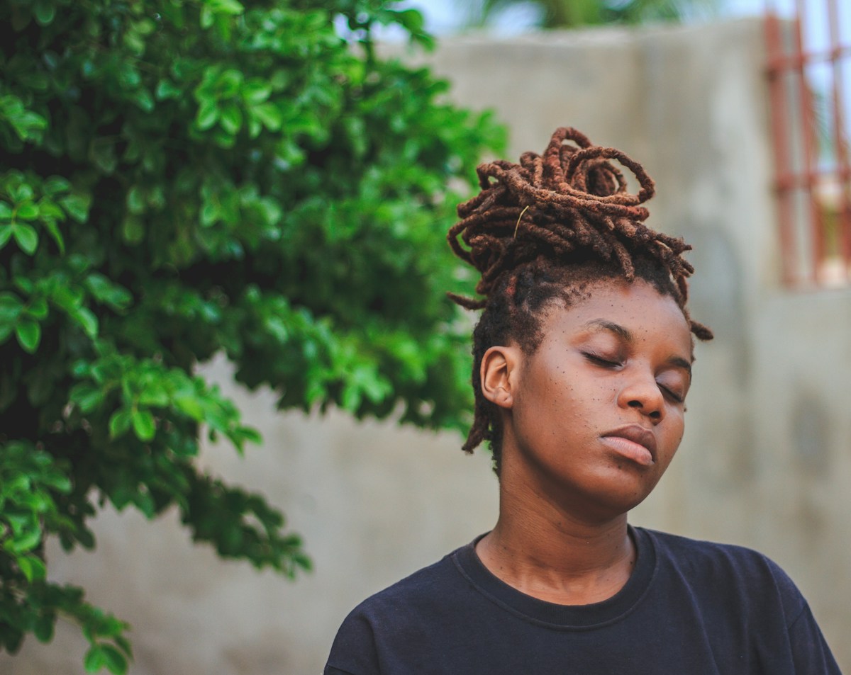 Loc Retwist & Style by Ara Mytrice