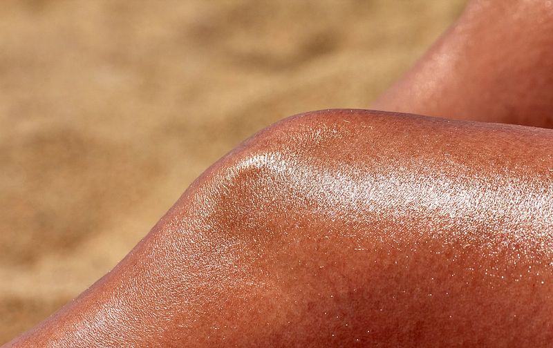 Custom Airbrush Spray Tan by Daysi Gomez
